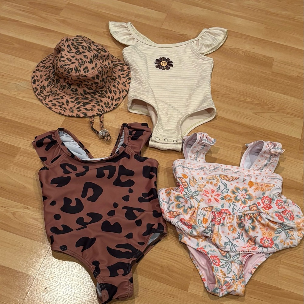 Swimsuits - Banana Boat with Leopard Print Sunhat